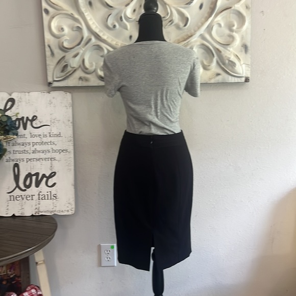 WHBM skirt - Picture 3 of 6